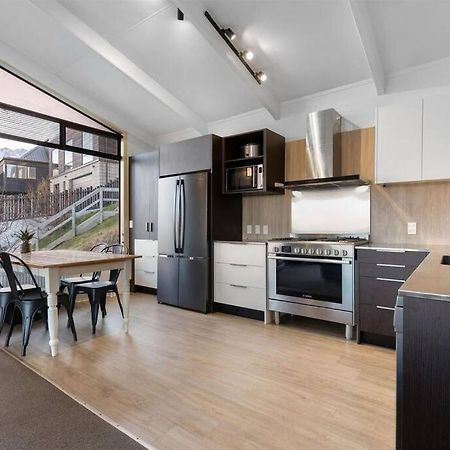 Lakeview Home Retreat At Queenstown Hill 外观 照片