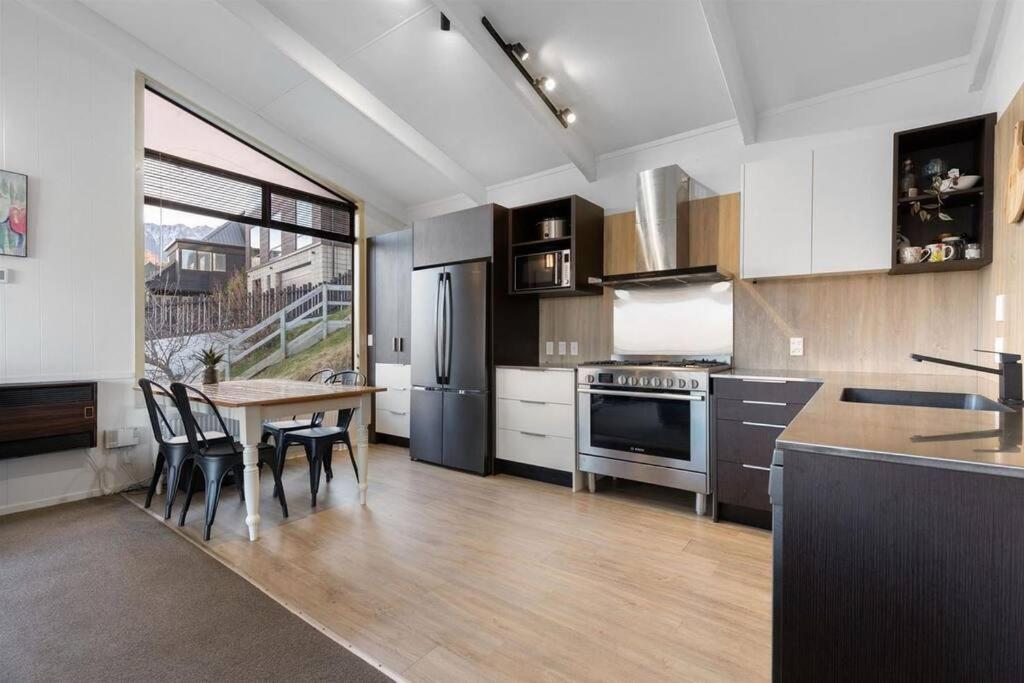Lakeview Home Retreat At Queenstown Hill 外观 照片
